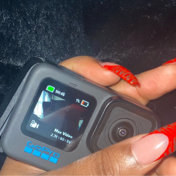 GoPro11 Black Bundle - Picture 3 of 12